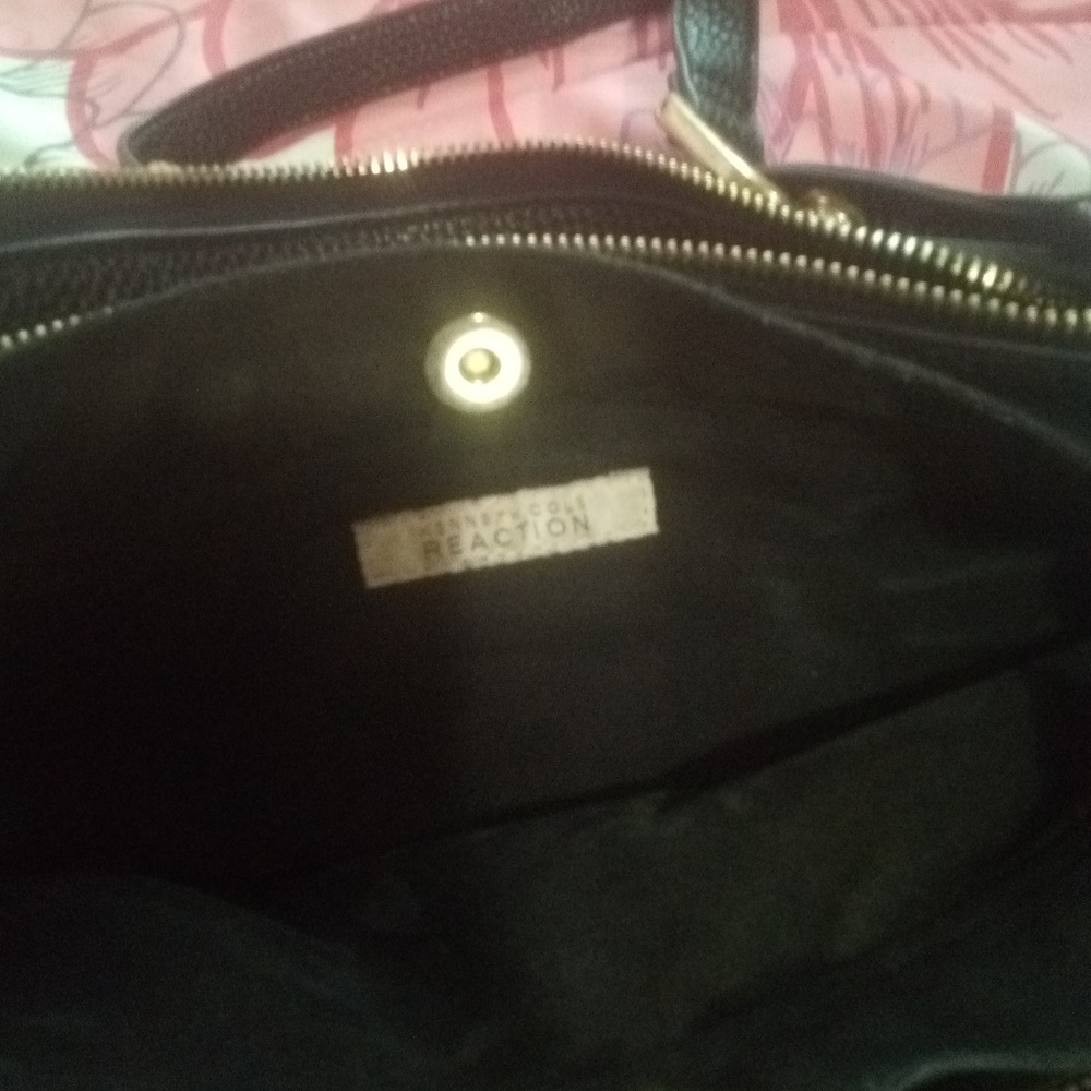 Purse - Picture 2 of 7